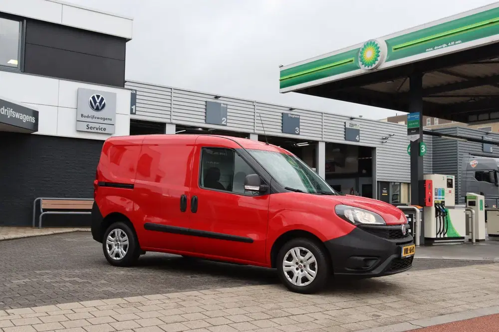 Fiat Doblo Doblò Cargo 1.6 MJ L1H1 uit 2022, foto 3