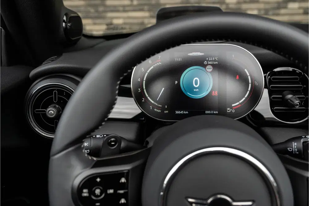 Mini Cabrio 2.0 John Cooper Works F1 Aut. uit 2023, foto 14