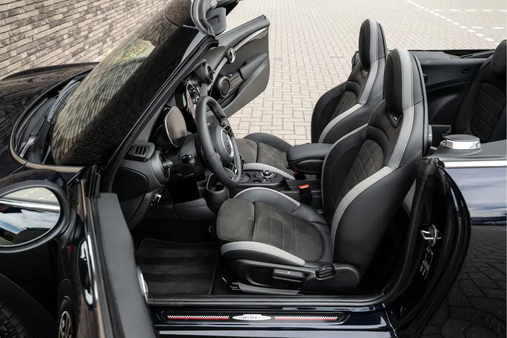 Mini Cabrio 2.0 John Cooper Works F1 Aut. uit 2023, foto 16