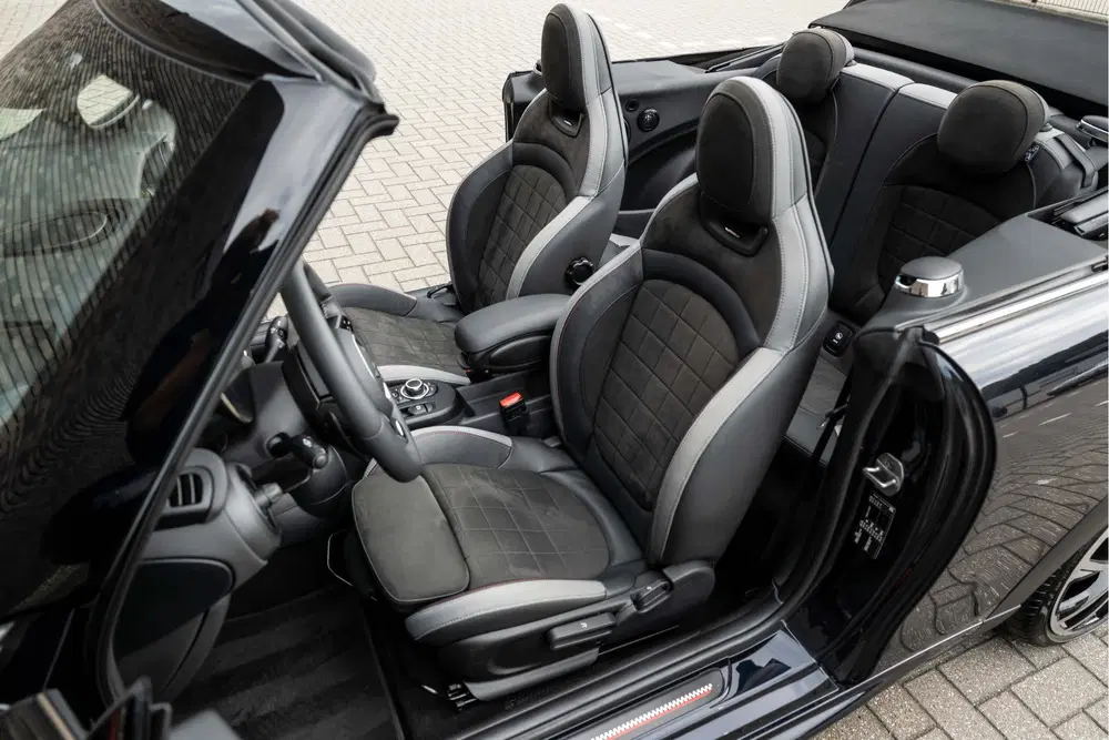 Mini Cabrio 2.0 John Cooper Works F1 Aut. uit 2023, foto 17