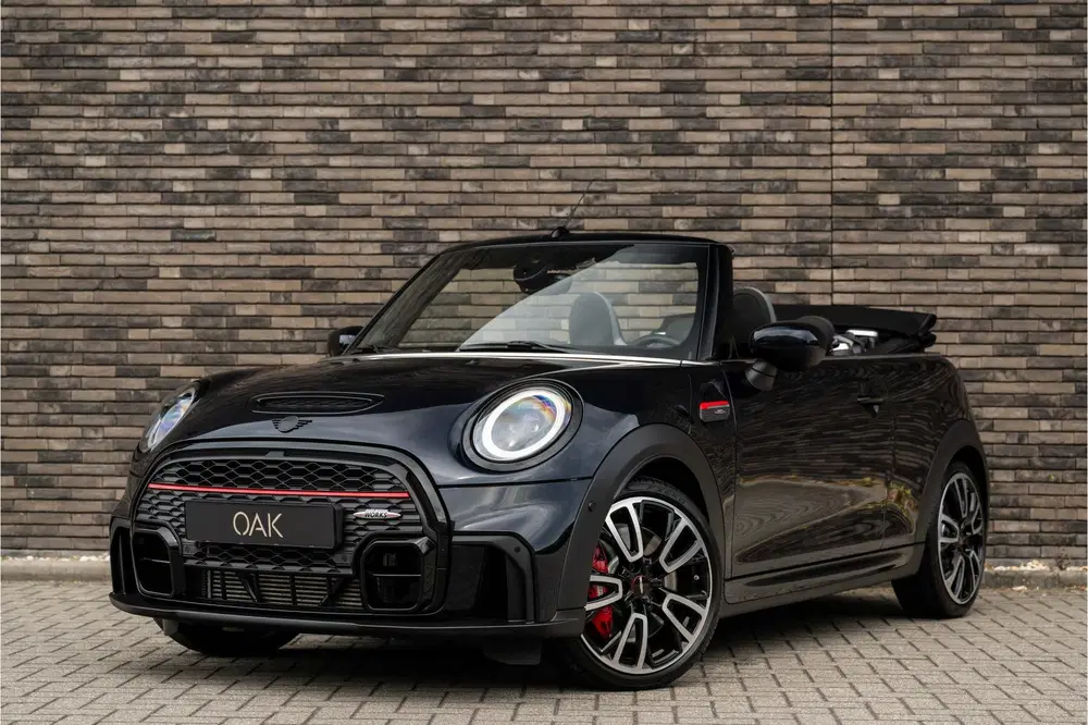 Mini Cabrio 2.0 John Cooper Works F1 Aut. uit 2023, foto 2