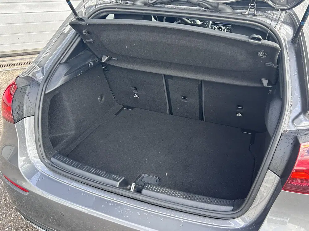 Mercedes-Benz A-Klasse 180 Star Edition uit 2024, foto 20
