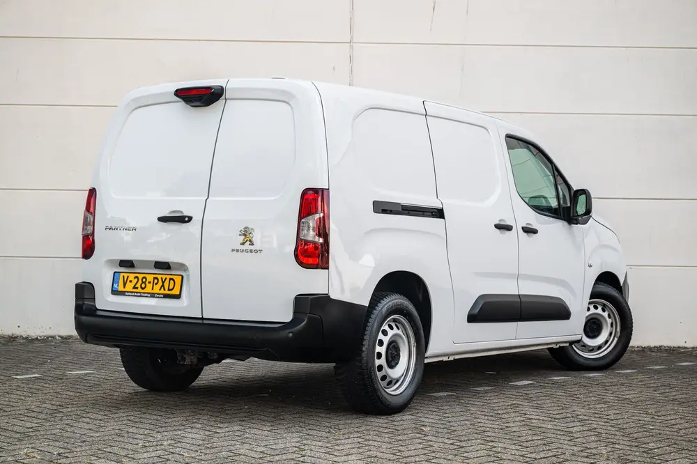Peugeot Partner 1.5 BlueHDi 102pk S&S L2 2x Schuifdeur uit 2023, foto 2