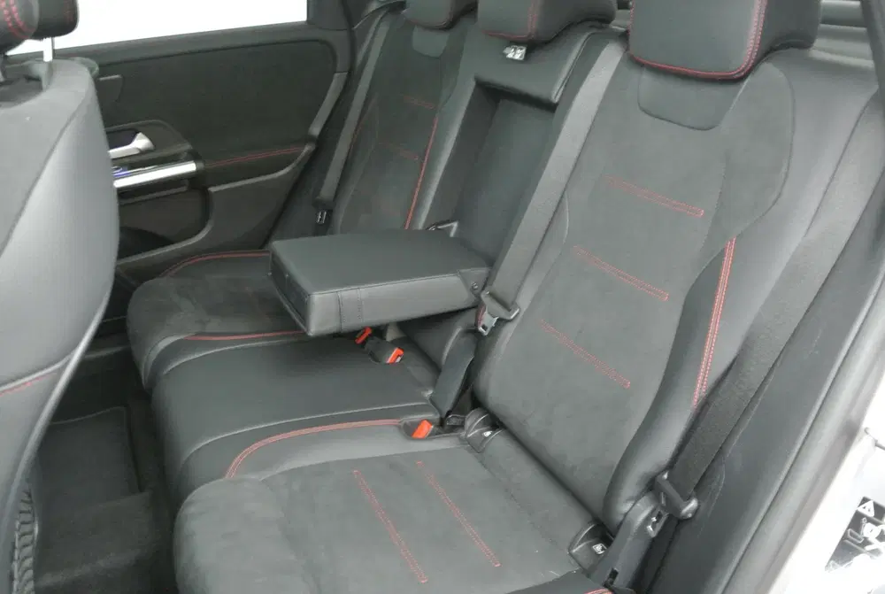 Mercedes-Benz B-Klasse 200 AMG Line uit 2021, foto 14