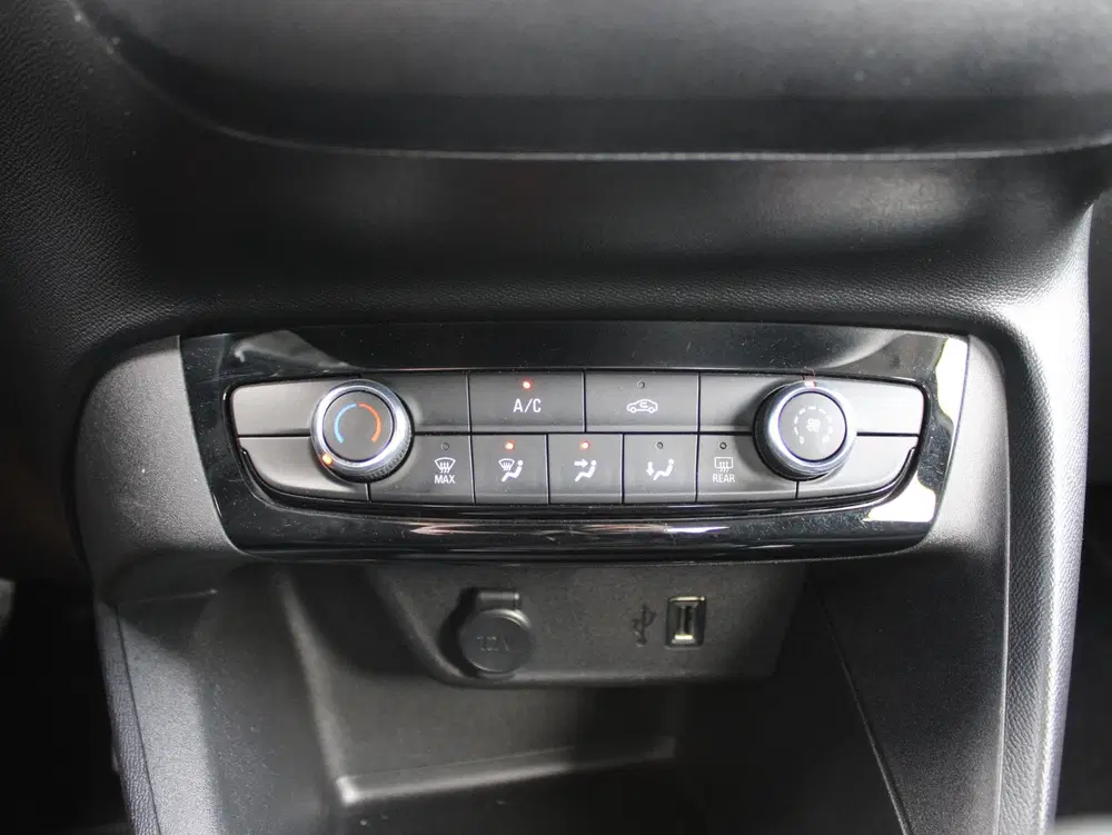 Opel Corsa 1.2 Elegance uit 2022, foto 17