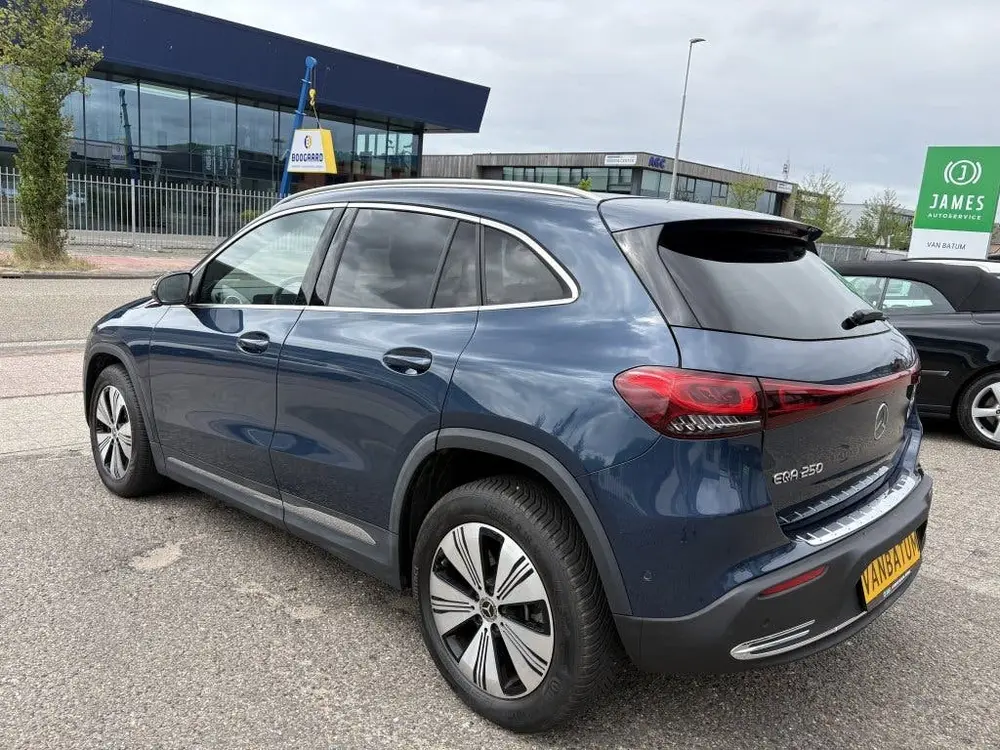 Mercedes-Benz EQA 250 Business Solution Luxery (bj 2022) uit 2022, foto 2