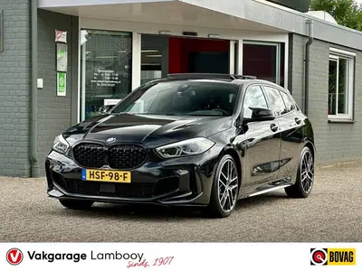 BMW 1-serie M135i xDrive High Executive Pano Head-up K uit 2020