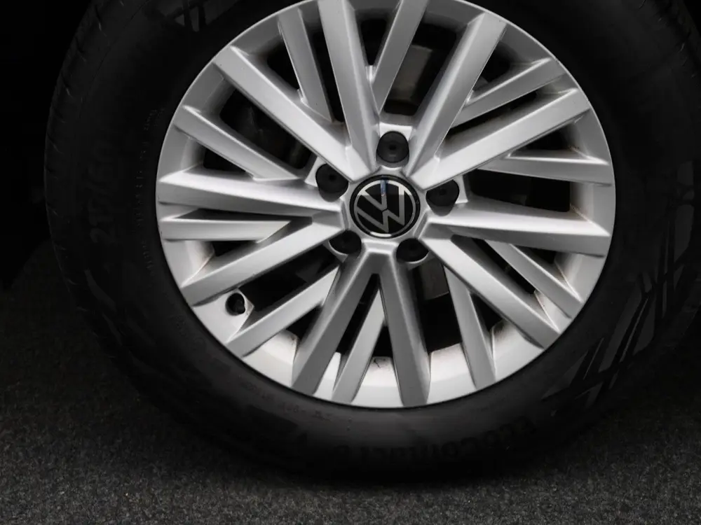 Volkswagen T-Roc 1.5 TSI Life Business uit 2023, foto 14