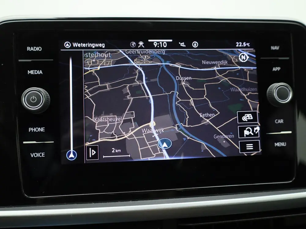 Volkswagen T-Roc 1.5 TSI Life Business uit 2023, foto 18