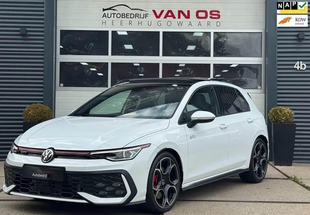 Volkswagen Golf 8.5 2.0 TSI GTI l 265pk l 360 camera l Panor uit 2025