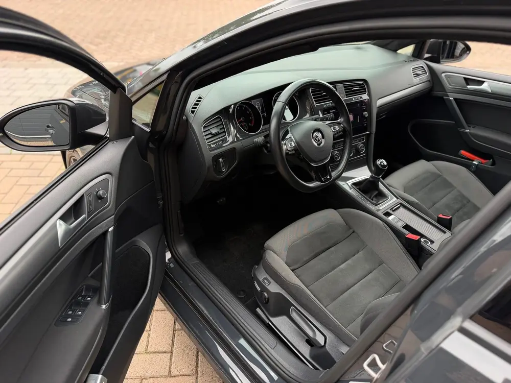 Volkswagen Golf 1.0 TSI Highline Style Panorama Dak LED kopl uit 2019, foto 2
