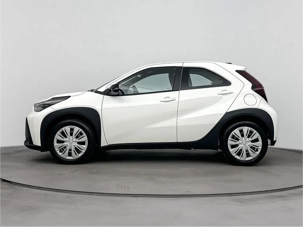 Toyota Aygo X Hybrid 115 play € 1500 inruilpremie uit 2026, foto 2