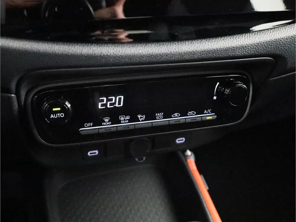 Toyota Aygo X Hybrid 115 play € 1500 inruilpremie uit 2026, foto 6