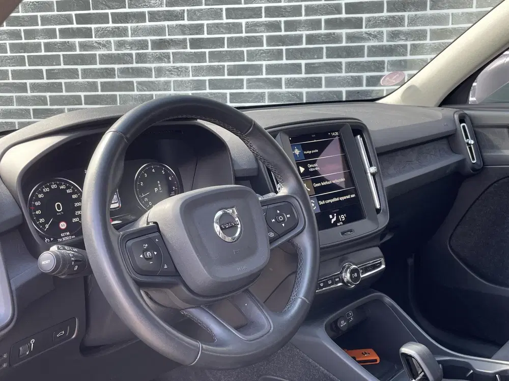 Volvo XC40 1.5 T2 Momentum Core uit 2022, foto 2