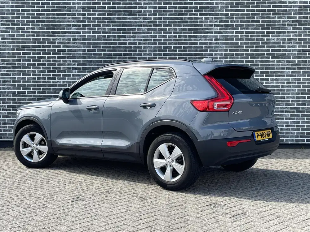 Volvo XC40 1.5 T2 Momentum Core uit 2022, foto 4