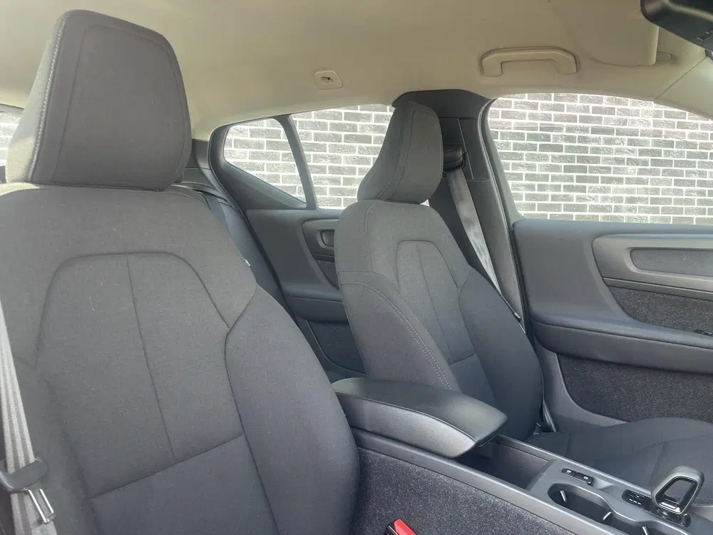 Volvo XC40 1.5 T2 Momentum Core uit 2022, foto 8
