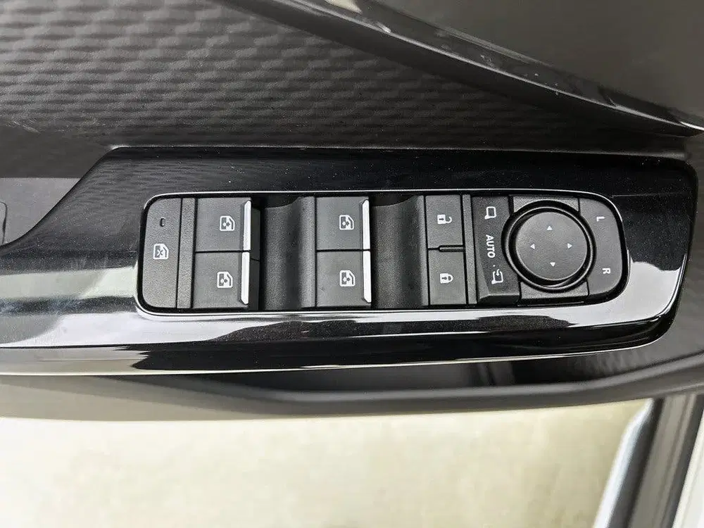 Toyota Urban Cruiser Executive 61 kWh uit 2026, foto 19