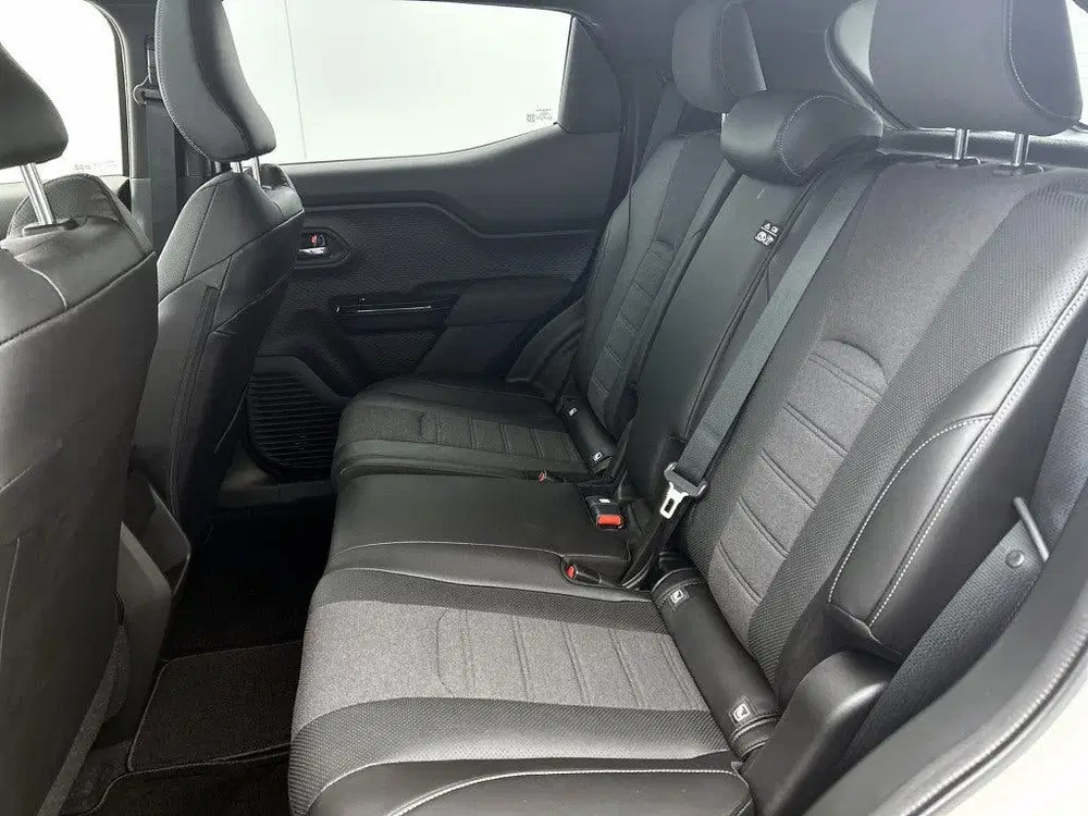 Toyota Urban Cruiser Executive 61 kWh uit 2026, foto 7