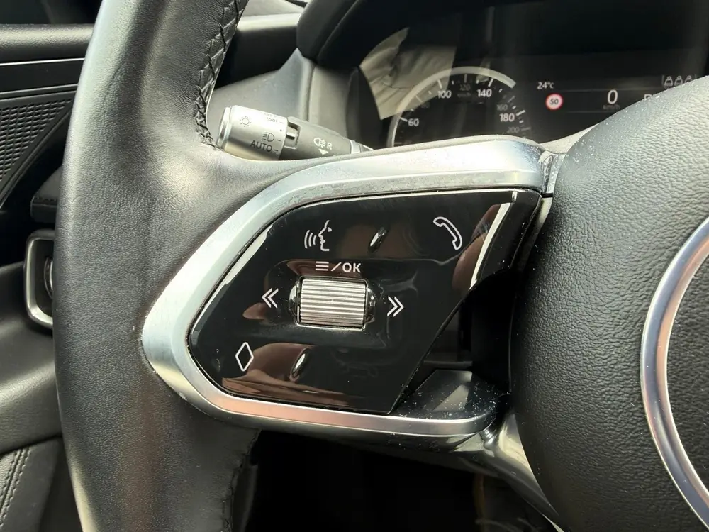 Jaguar XE 2.0 P250 S *Cruise Control & Navigatie* uit 2020, foto 17