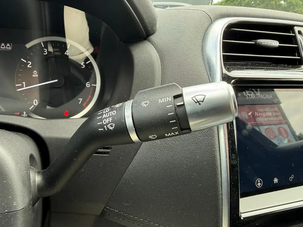 Jaguar XE 2.0 P250 S *Cruise Control & Navigatie* uit 2020, foto 20