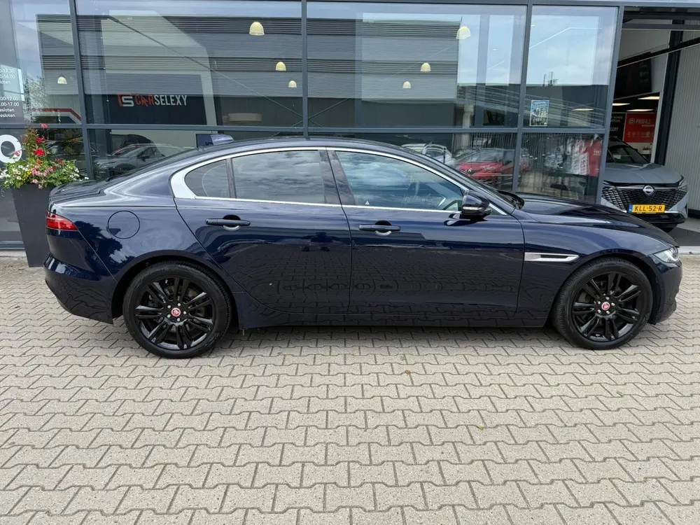 Jaguar XE 2.0 P250 S *Cruise Control & Navigatie* uit 2020, foto 6