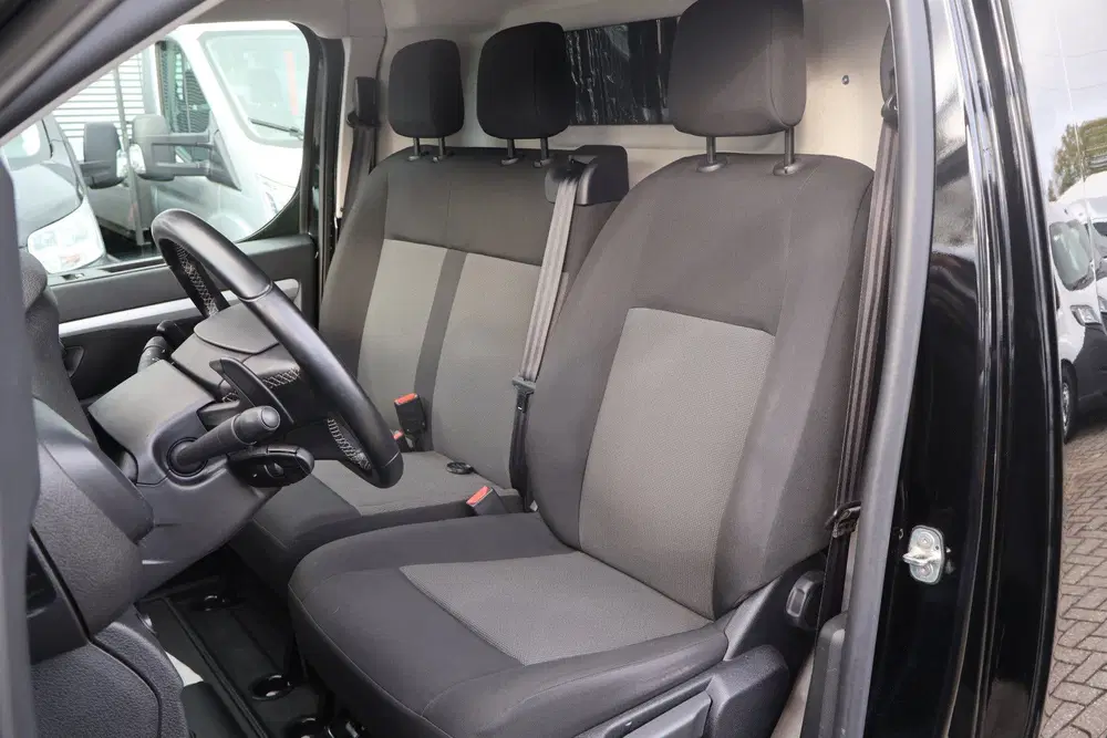 Opel Vivaro 2.0 BlueHDi 145pk L2 Automaat Airco Naviga uit 2024, foto 2