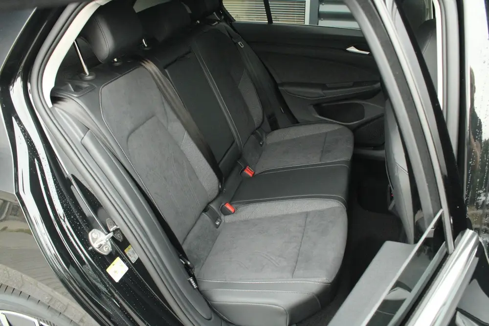 Volkswagen Golf 1.5 eHybrid 204pk Style Edition | Panoramada uit 2026, foto 19