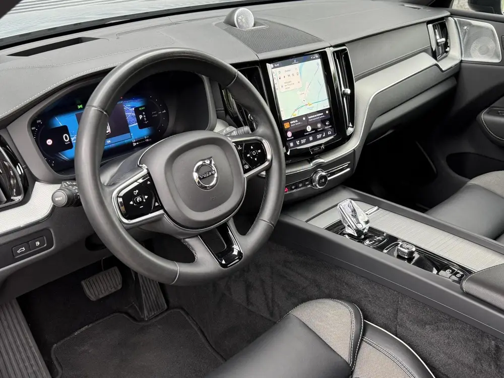 Volvo XC60 T8 Plug-in AWD Ultimate Dark uit 2023, foto 8