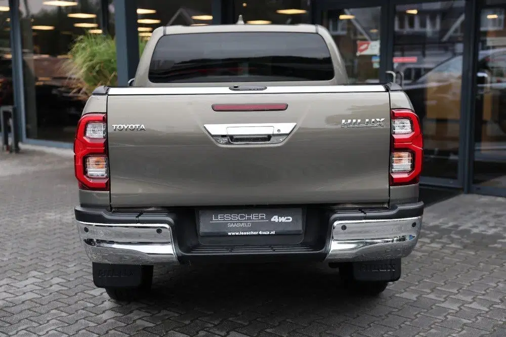 Toyota Hilux 2.8 D-4D DUBBEL CABIN EXECUTIVE A uit 2024, foto 5