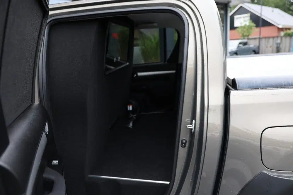 Toyota Hilux 2.8 D-4D DUBBEL CABIN EXECUTIVE A uit 2024, foto 9