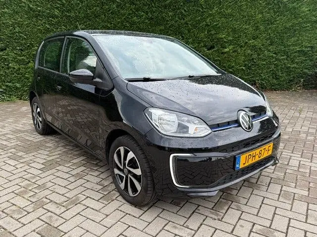 Volkswagen Up! e-Up! Elektromotor 83pk 2021 Zwart 5 Deurs uit 2021, foto 3