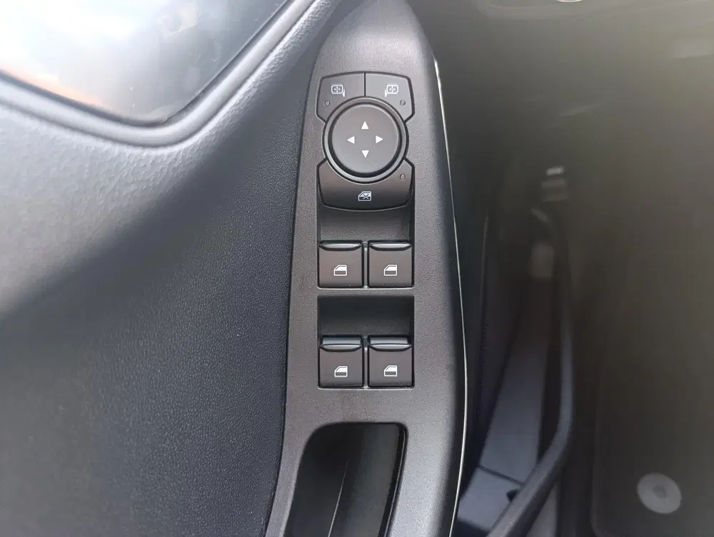 Ford Fiesta 1.0 EcoBoost Hybrid Titanium X uit 2023, foto 16
