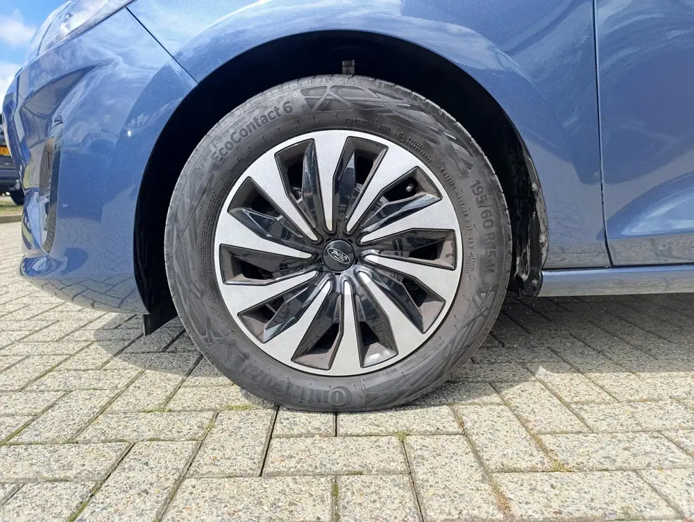 Ford Fiesta 1.0 EcoBoost Hybrid Titanium X uit 2023, foto 7