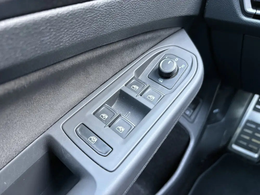 Volkswagen Golf 1.4 eHybrid GTE (bj 2022, automaat) uit 2022, foto 17