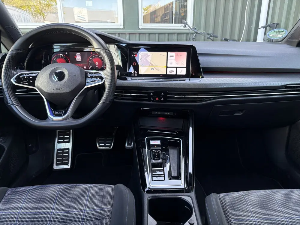 Volkswagen Golf 1.4 eHybrid GTE (bj 2022, automaat) uit 2022, foto 5