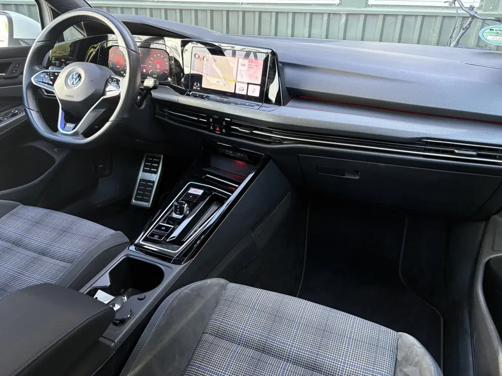 Volkswagen Golf 1.4 eHybrid GTE (bj 2022, automaat) uit 2022, foto 6