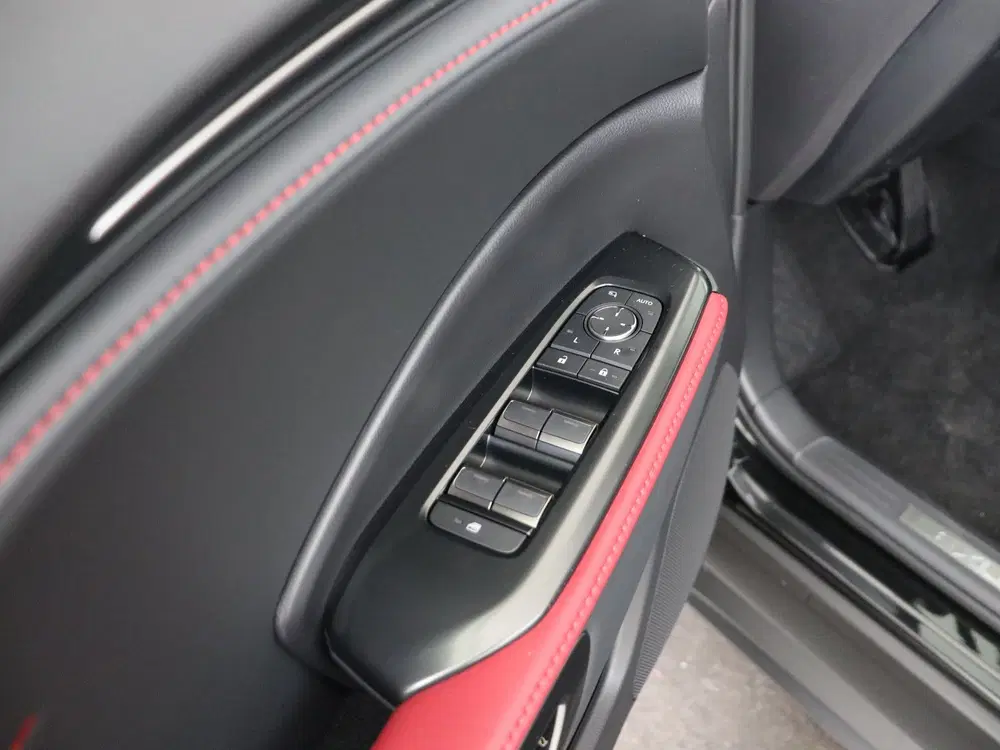 Lexus LBX 35th Edition uit 2026, foto 17