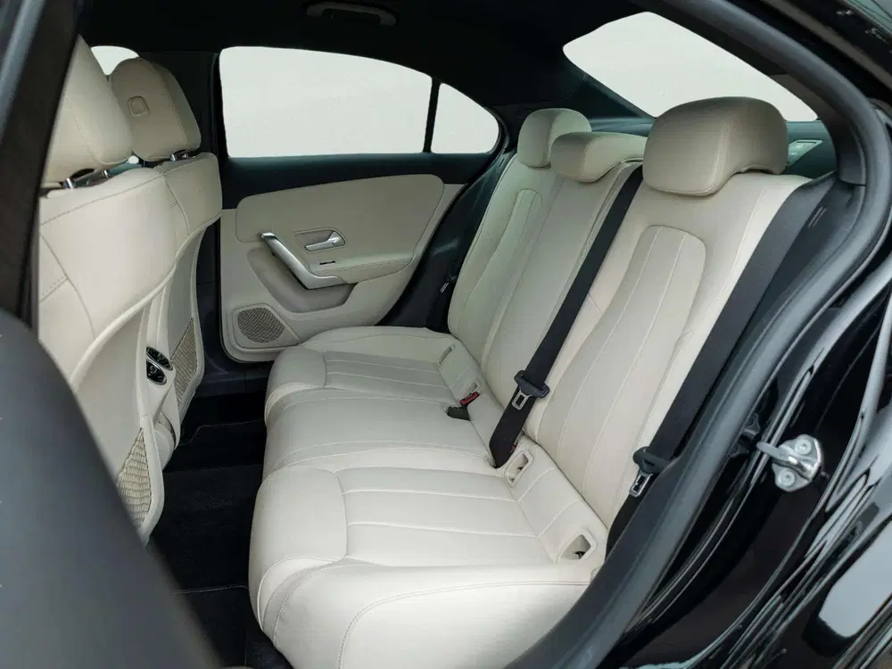 Mercedes-Benz A-Klasse 180 Business Solution uit 2022, foto 10