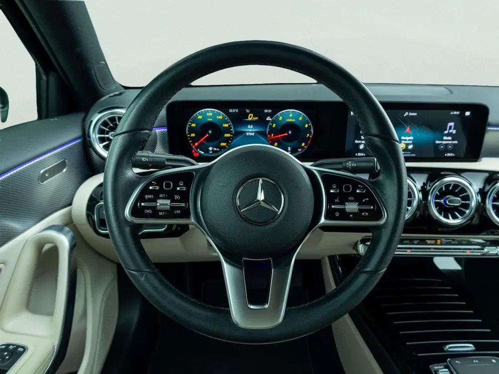 Mercedes-Benz A-Klasse 180 Business Solution uit 2022, foto 13