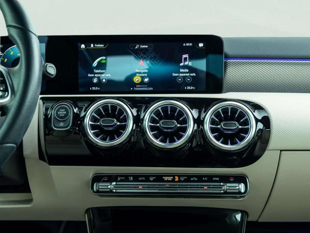 Mercedes-Benz A-Klasse 180 Business Solution uit 2022, foto 15