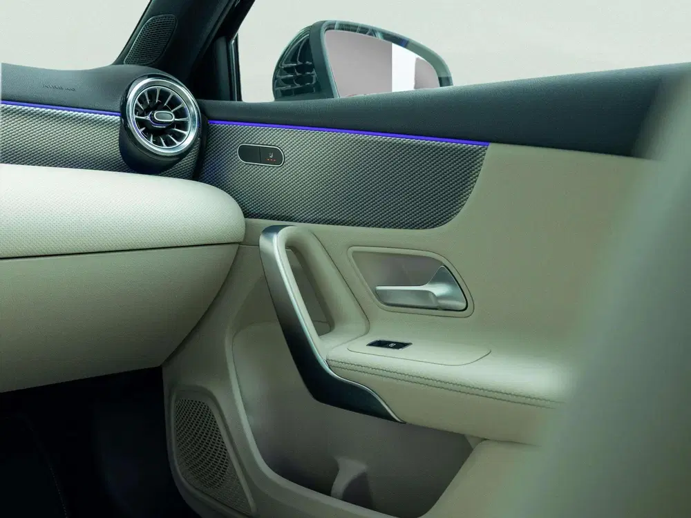 Mercedes-Benz A-Klasse 180 Business Solution uit 2022, foto 18
