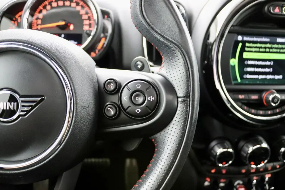 Mini Countryman 2.0 Cooper S Chili zwart uit 2019, foto 17