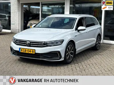 Volkswagen Passat Variant 1.4 TSI PHEV GTE Business uit 2023