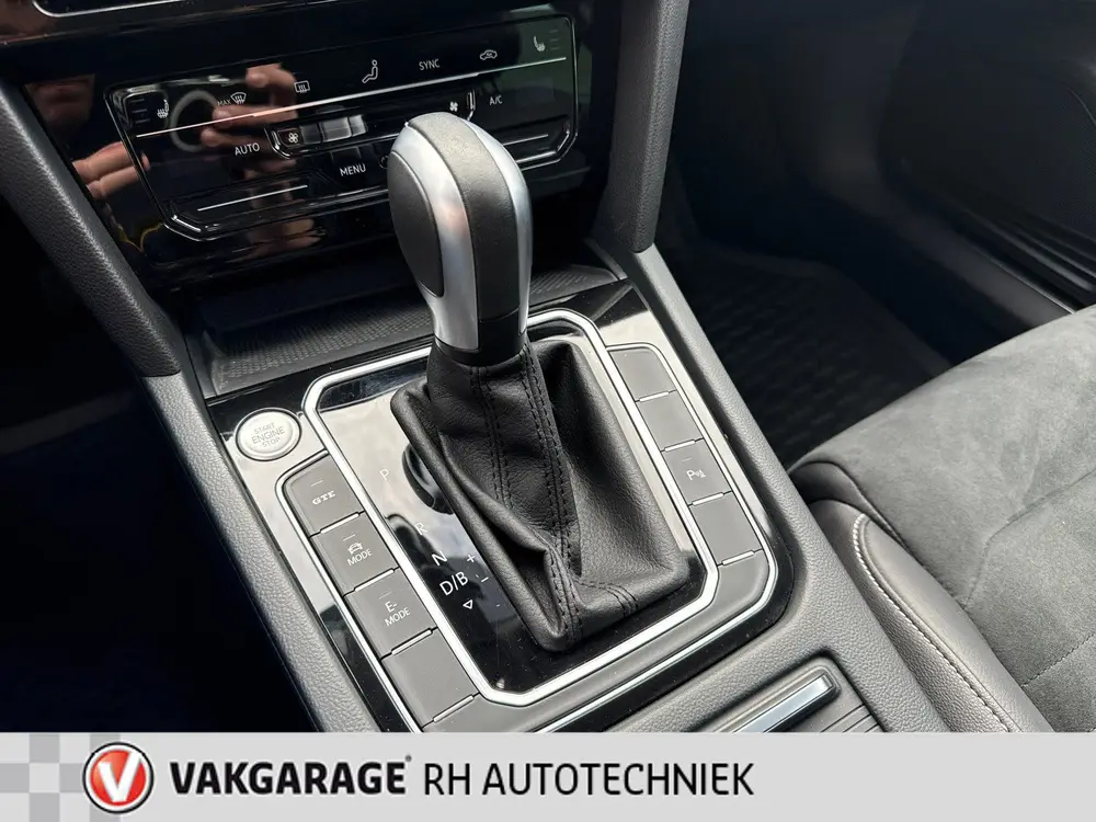 Volkswagen Passat Variant 1.4 TSI PHEV GTE Business uit 2023, foto 13