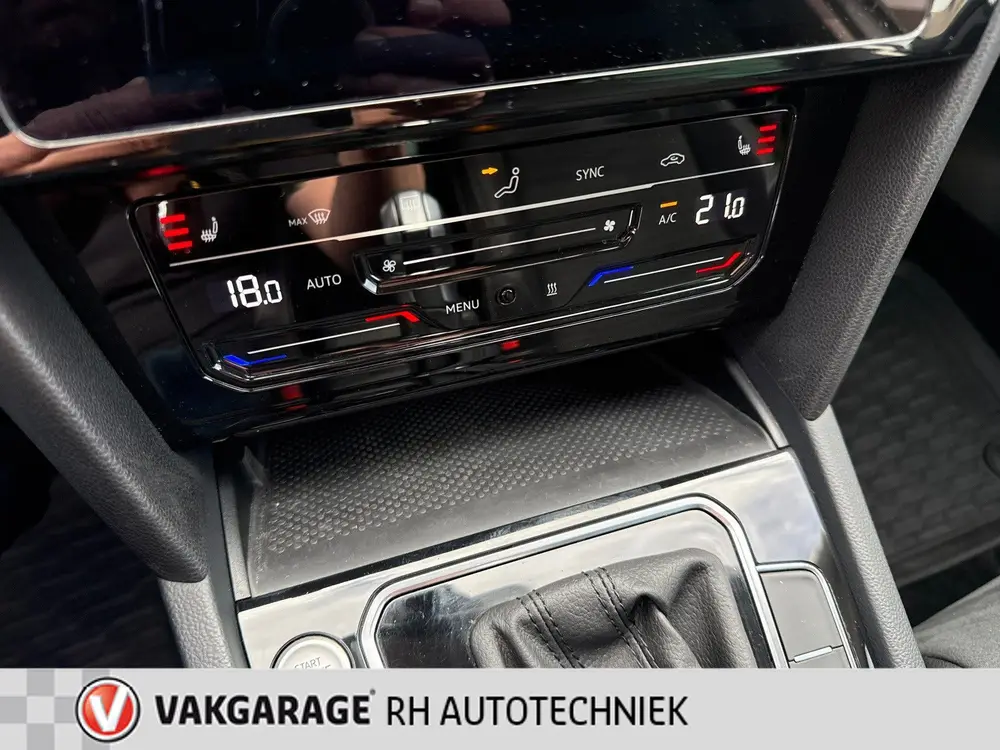 Volkswagen Passat Variant 1.4 TSI PHEV GTE Business uit 2023, foto 14