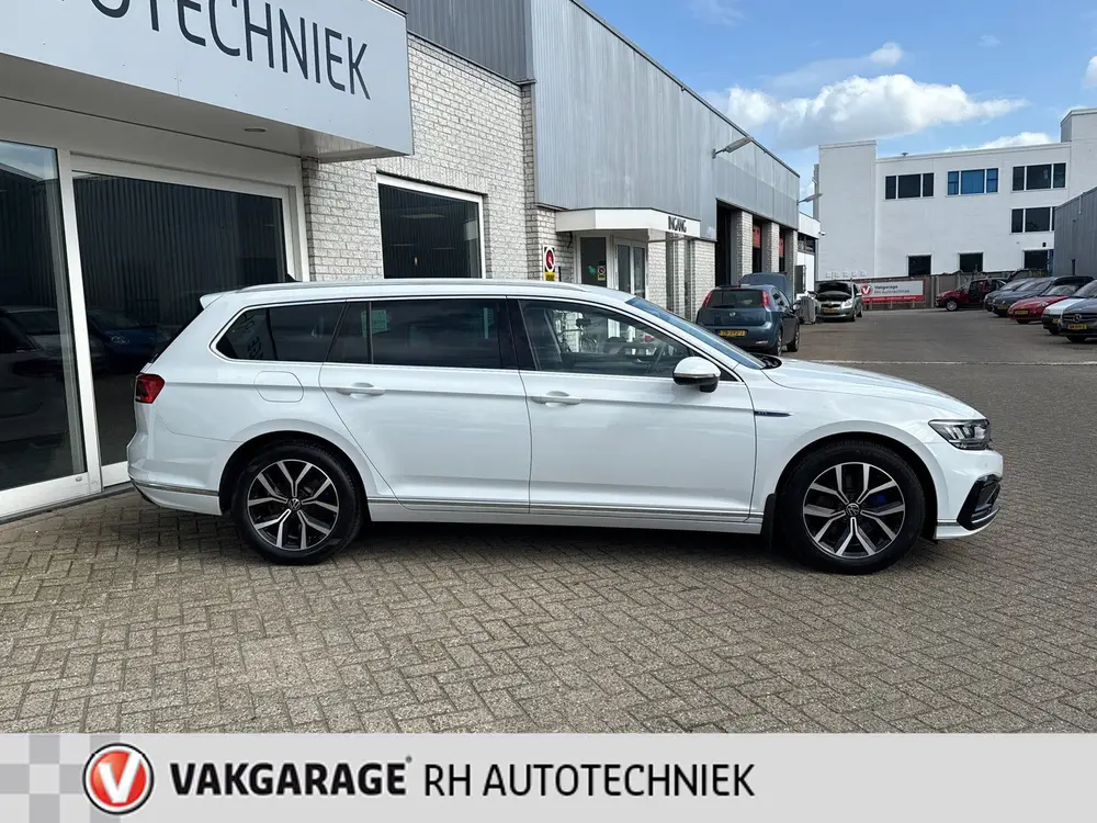Volkswagen Passat Variant 1.4 TSI PHEV GTE Business uit 2023, foto 4