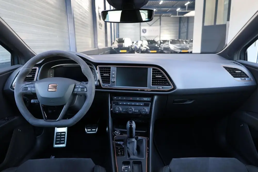SEAT Leon ST 2.0 TSI 4DRIVE CUPRA R 300+PK LED/CARBON/VIRTUA uit 2019, foto 2