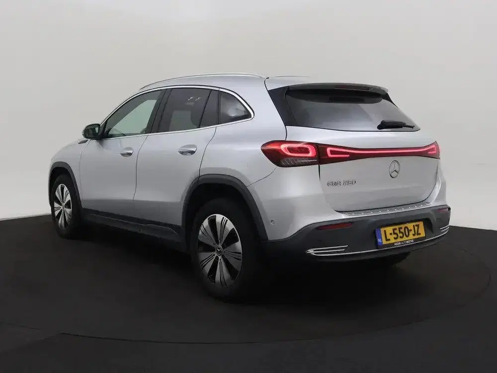 Mercedes-Benz EQA 250 Business Solution Luxury 67 kWh so 96% uit 2021, foto 5