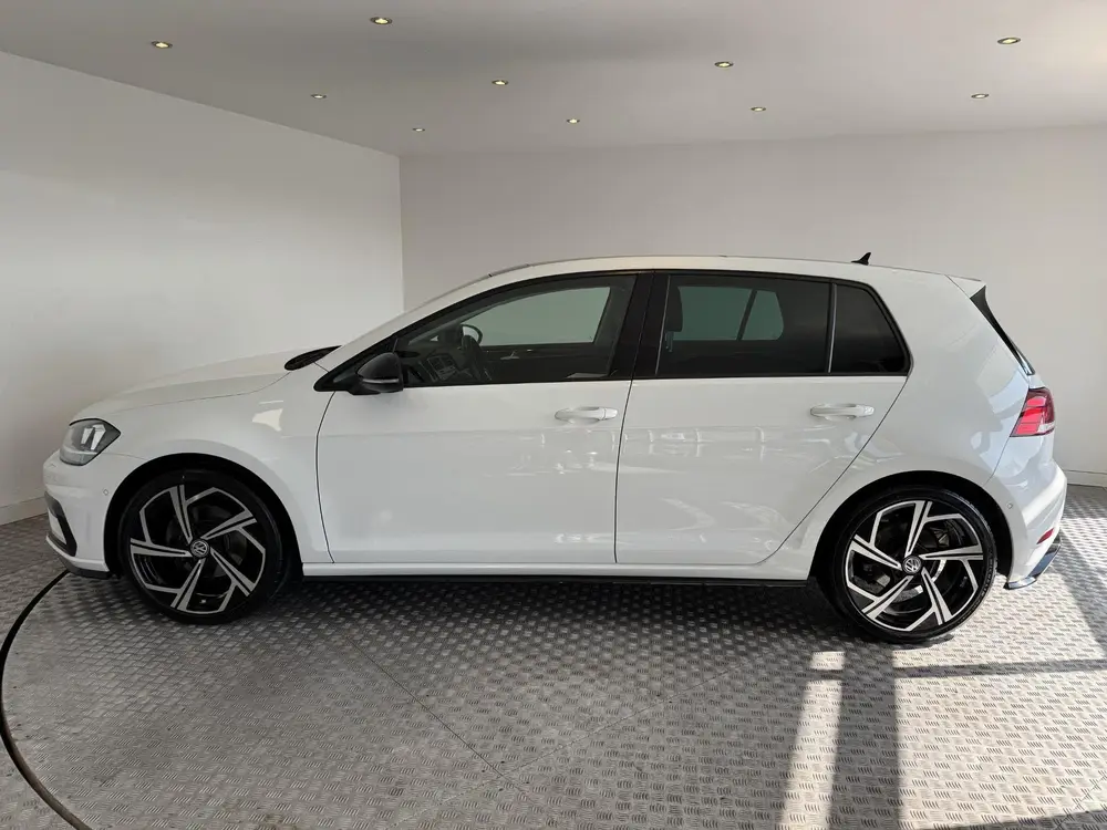 Volkswagen Golf 1.5 TSI Highline Business R-Line 18” inch uit 2019, foto 4