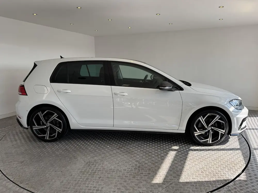 Volkswagen Golf 1.5 TSI Highline Business R-Line 18” inch uit 2019, foto 8